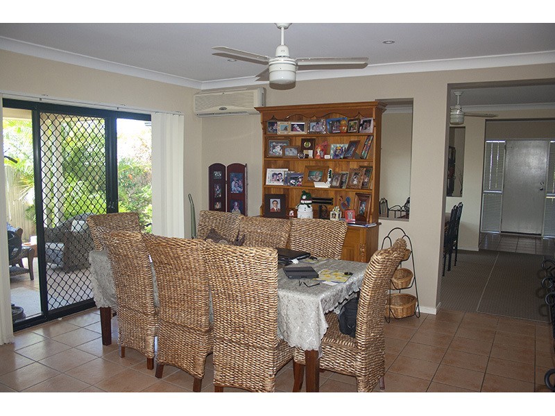 17 Govett Street, Pacific Pines QLD 4211