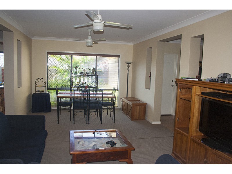 17 Govett Street, Pacific Pines QLD 4211