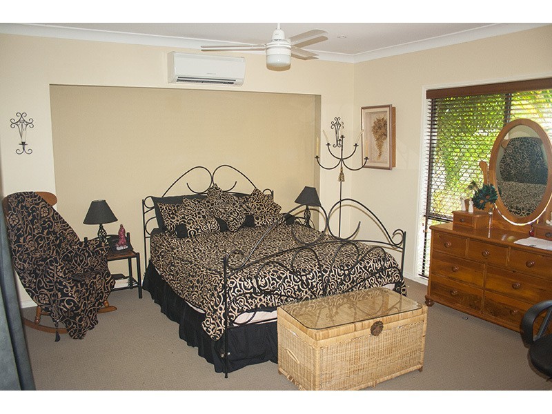 17 Govett Street, Pacific Pines QLD 4211