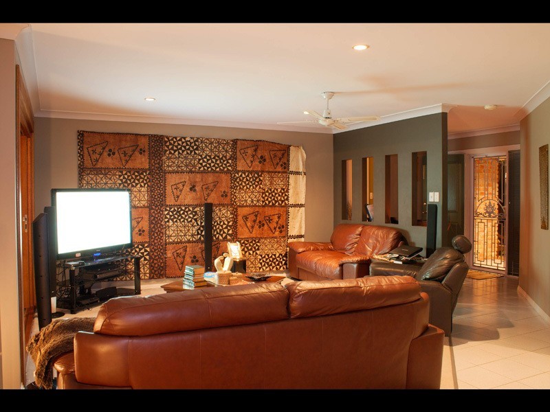 4 Gloucester Court, Highland Park QLD 4211