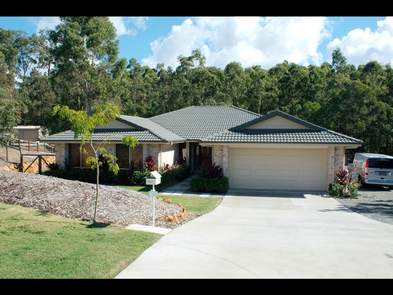 9 Barlee Place, Maudsland QLD 4210