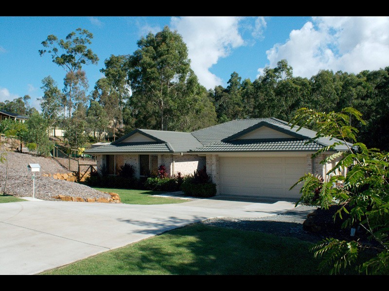 9 Barlee Place, Maudsland QLD 4210