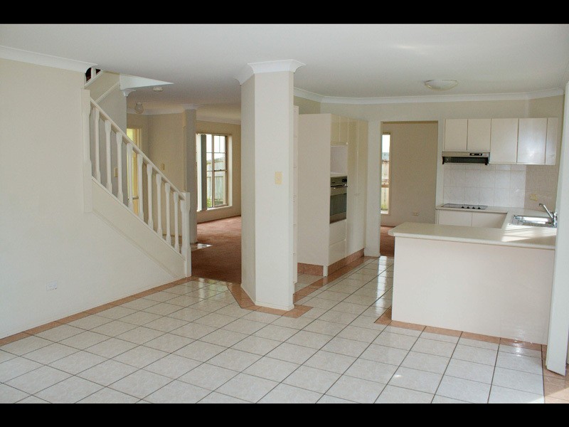 68 Clear River Boulevard, Ashmore QLD 4214