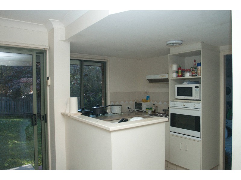 16/18 Batchworth Road, Molendinar QLD 4214