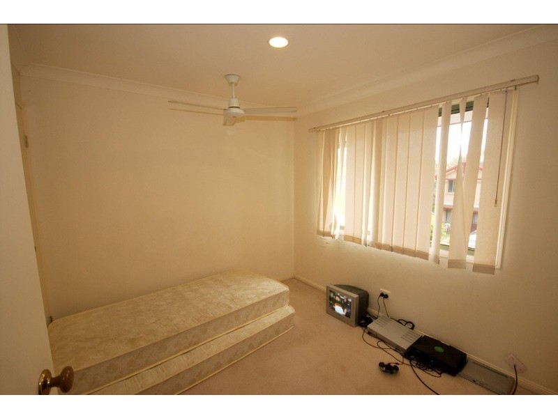 16/18 Batchworth Road, Molendinar QLD 4214