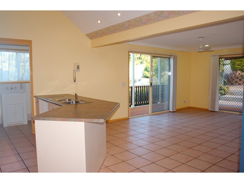 4 Culloden Court, Highland Park QLD 4211