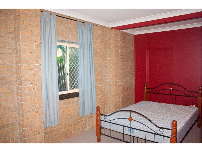 4 Culloden Court, Highland Park QLD 4211