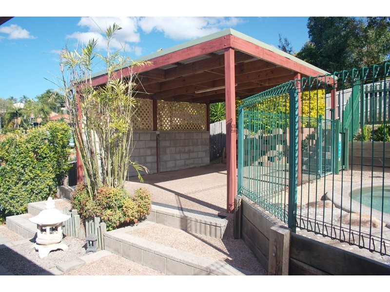 4 Culloden Court, Highland Park QLD 4211