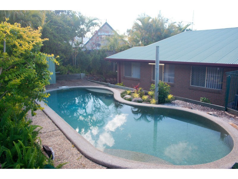 4 Culloden Court, Highland Park QLD 4211