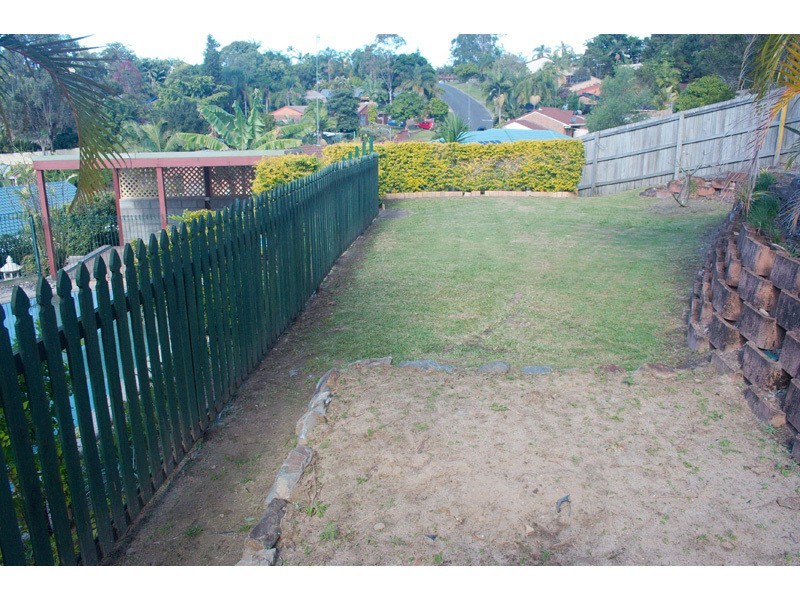 4 Culloden Court, Highland Park QLD 4211