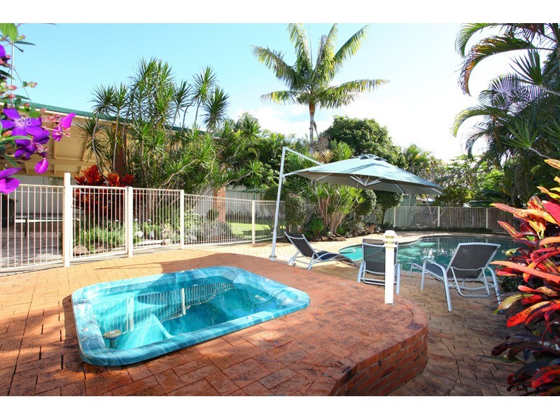 66 Teasdale Drive, Nerang QLD 4211