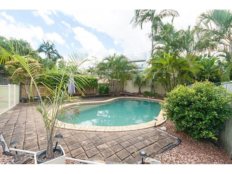 6 Yarandin Court, Worongary QLD 4213