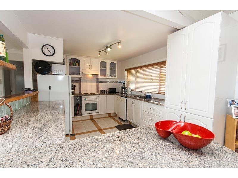 4 Harneil Place, Carrara QLD 4211