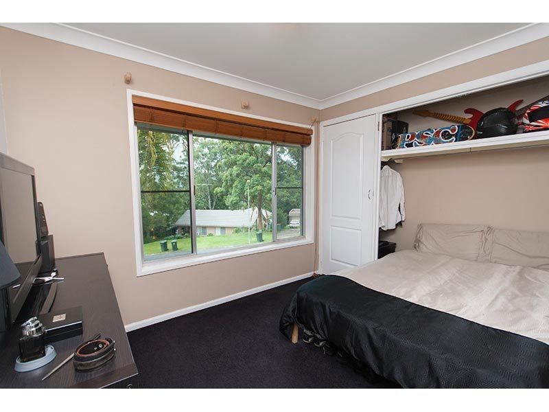 4 Harneil Place, Carrara QLD 4211