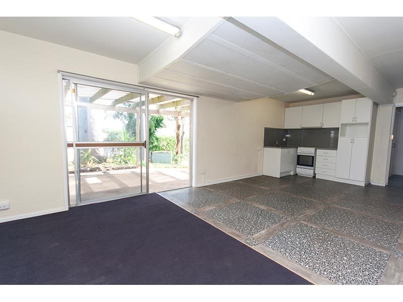 4 Harneil Place, Carrara QLD 4211