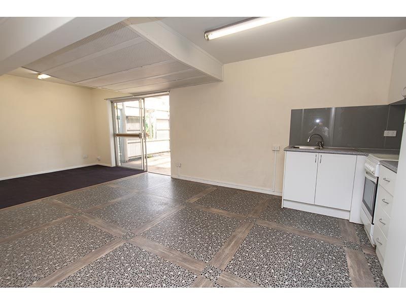 4 Harneil Place, Carrara QLD 4211