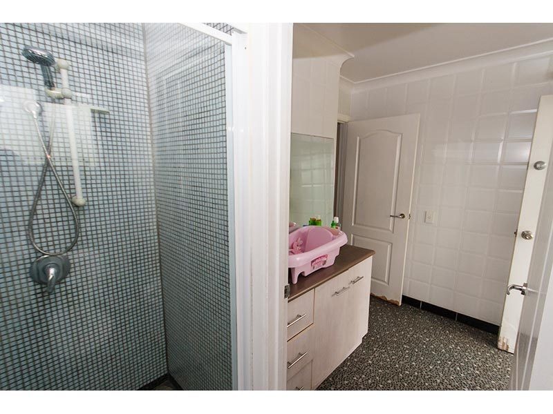 4 Harneil Place, Carrara QLD 4211