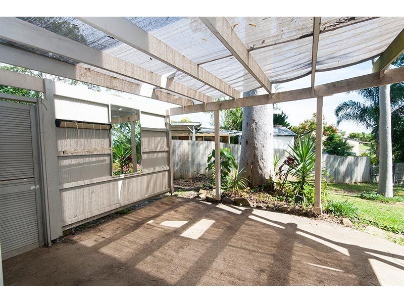 4 Harneil Place, Carrara QLD 4211
