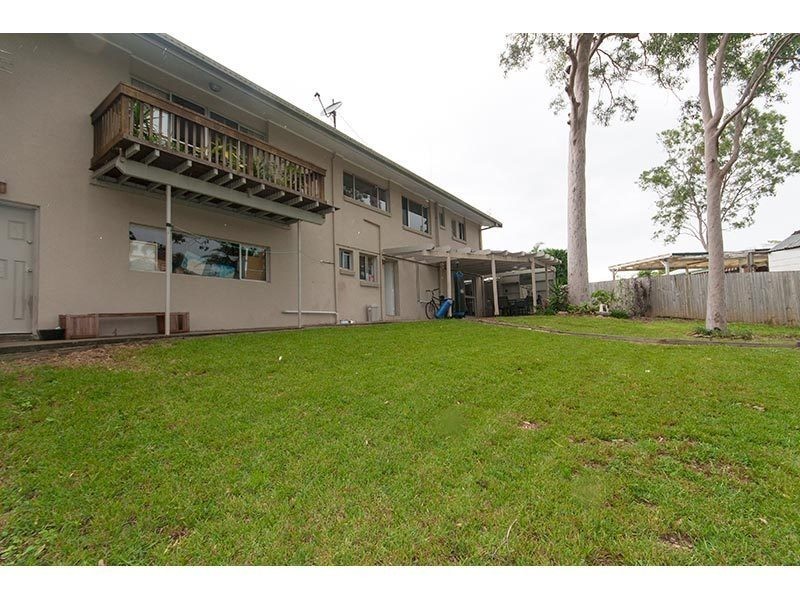 4 Harneil Place, Carrara QLD 4211