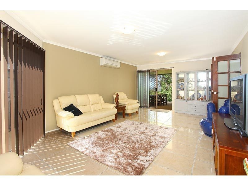 94 Armstrong Way, Highland Park QLD 4211