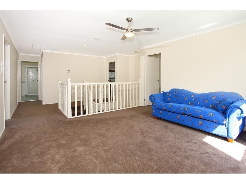 94 Armstrong Way, Highland Park QLD 4211