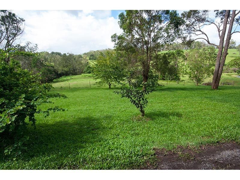 33 Darwalla Road, Mount Nathan QLD 4211