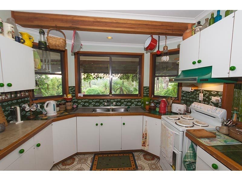 33 Darwalla Road, Mount Nathan QLD 4211