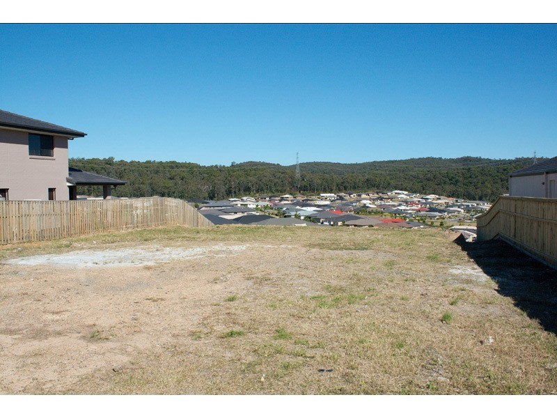 5 Wunburra Circuit, Pacific Pines QLD 4211