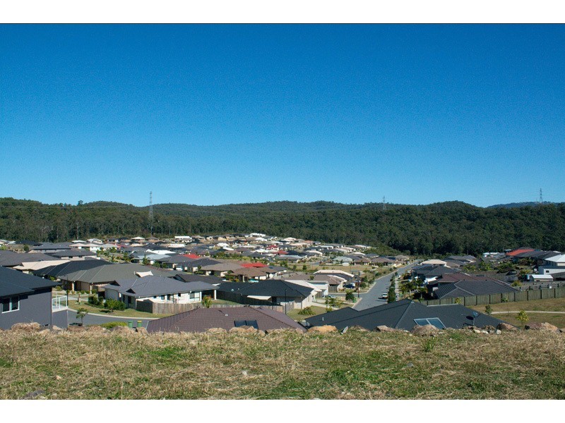 5 Wunburra Circuit, Pacific Pines QLD 4211