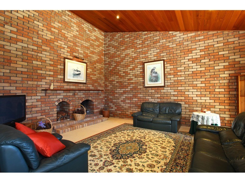 63 Tunbridge Drive, Nerang QLD 4211