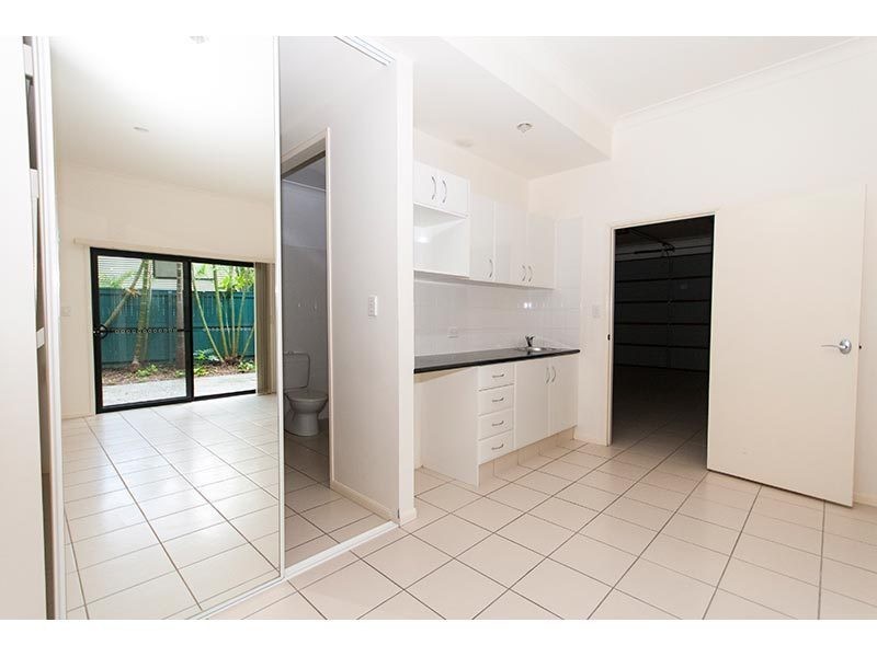 25/2 Ridgeline Way, Highland Park QLD 4211