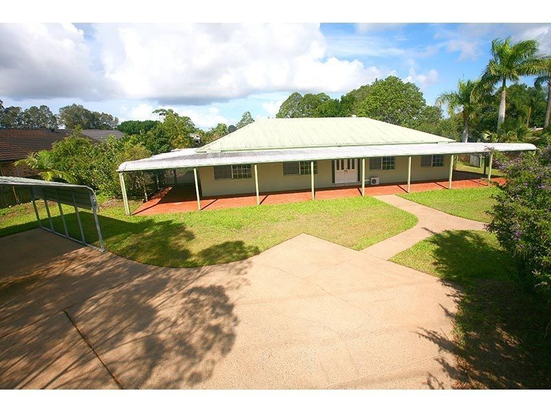 11 Lakeview Drive, Carrara QLD 4211