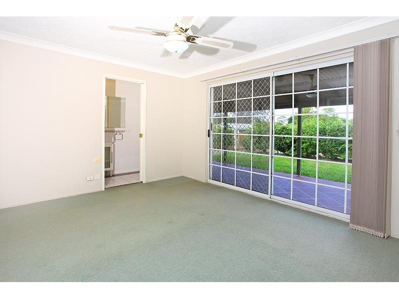 11 Lakeview Drive, Carrara QLD 4211