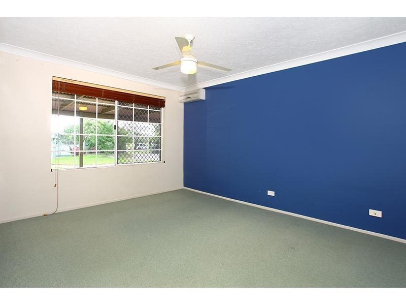 11 Lakeview Drive, Carrara QLD 4211