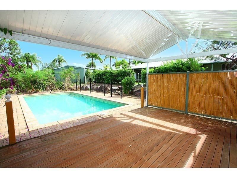 11 Lakeview Drive, Carrara QLD 4211