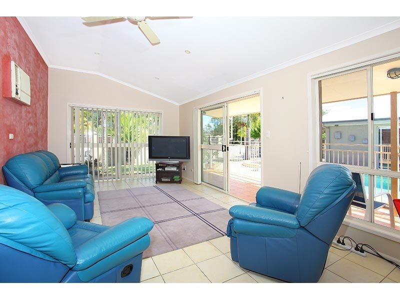 19 St Petersburg Place, Nerang QLD 4211