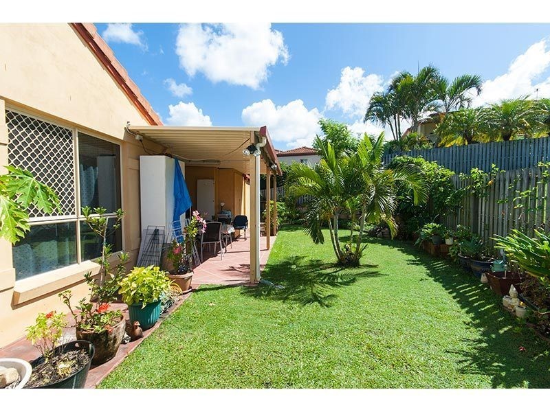 2/4 Soldierbird Place, Carrara QLD 4211