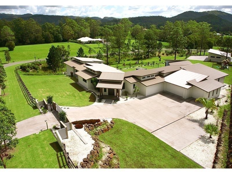 28 Lagoon Park Drive, Maudsland QLD 4210