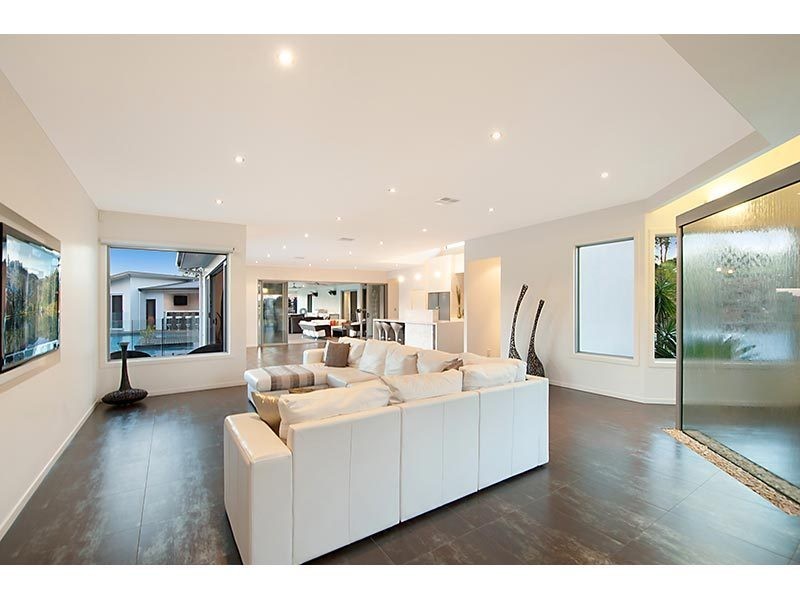 28 Lagoon Park Drive, Maudsland QLD 4210