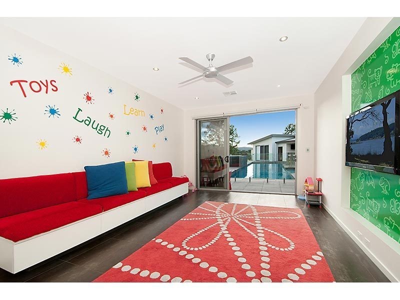 28 Lagoon Park Drive, Maudsland QLD 4210