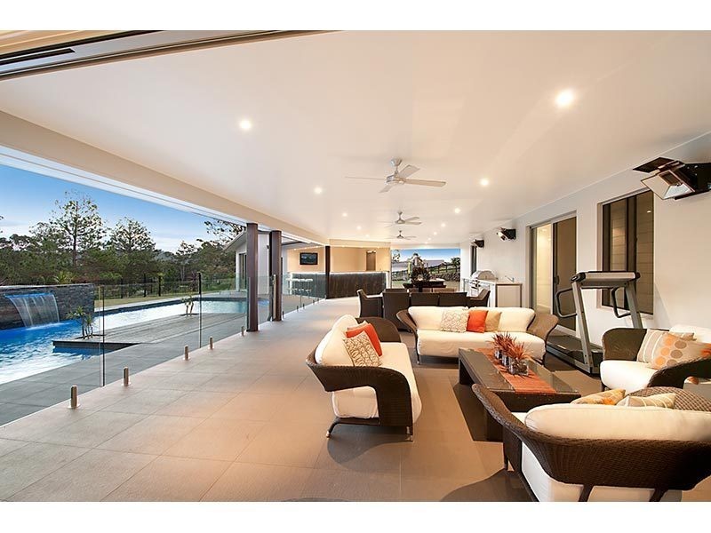 28 Lagoon Park Drive, Maudsland QLD 4210