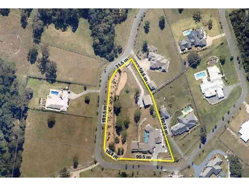 28 Lagoon Park Drive, Maudsland QLD 4210