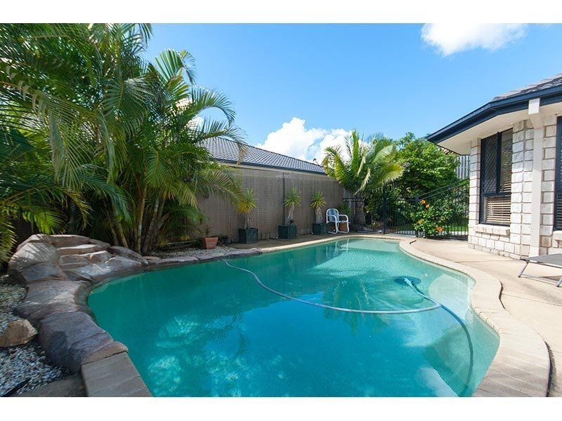 22 Govett Street, Pacific Pines QLD 4211