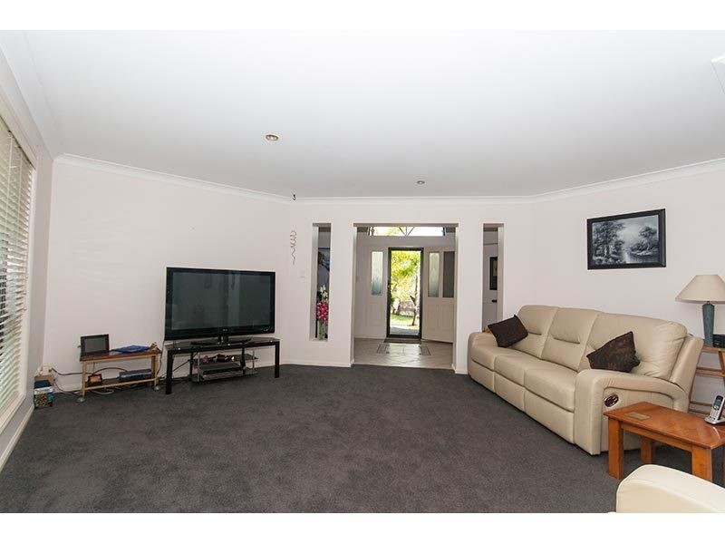 22 Govett Street, Pacific Pines QLD 4211