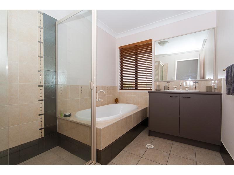 22 Govett Street, Pacific Pines QLD 4211