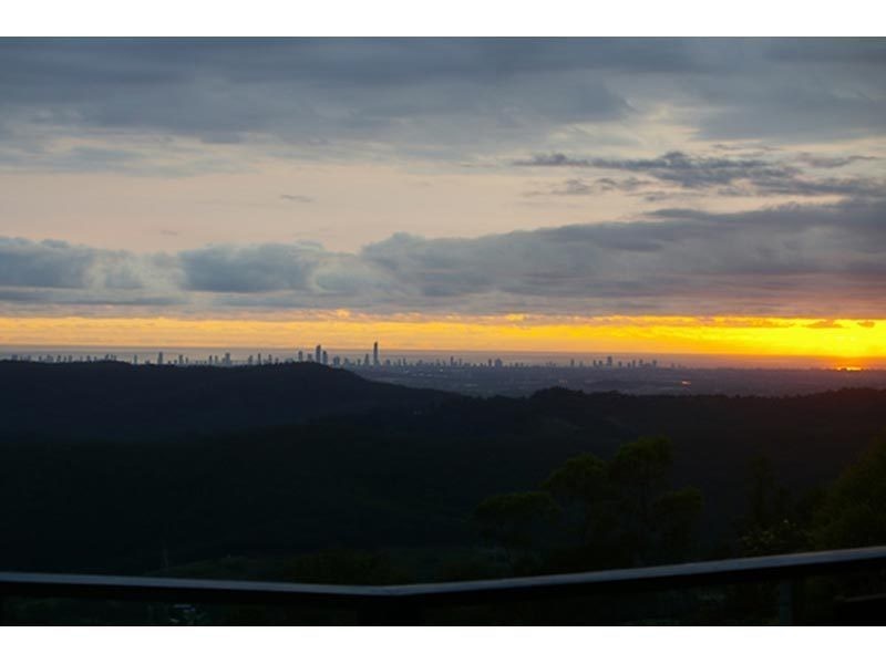 54 Landman Court, Clagiraba QLD 4211
