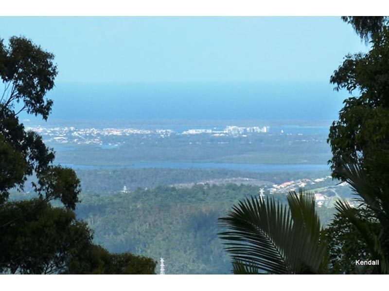 54 Landman Court, Clagiraba QLD 4211