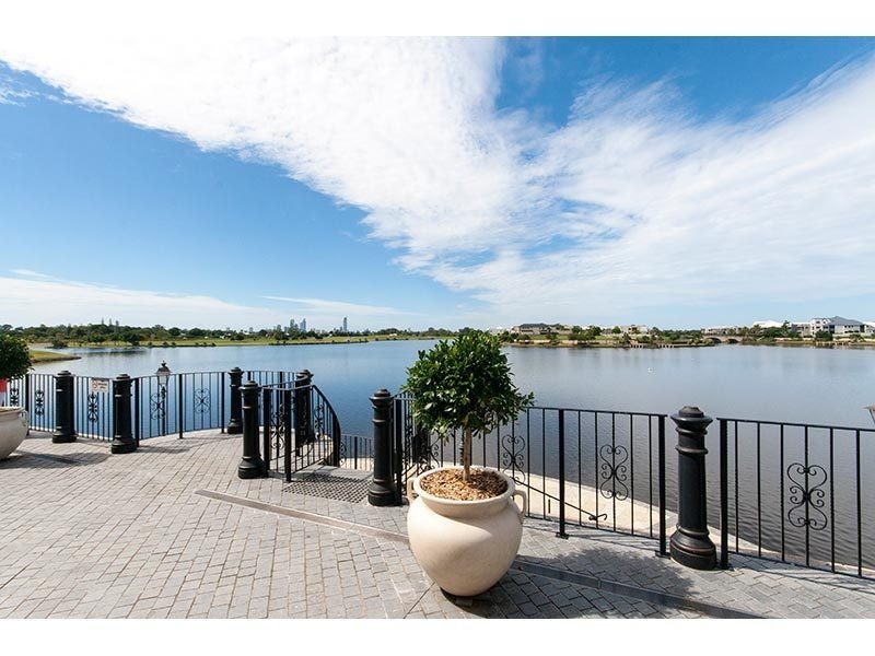 5/3208 Central Place, Carrara QLD 4211