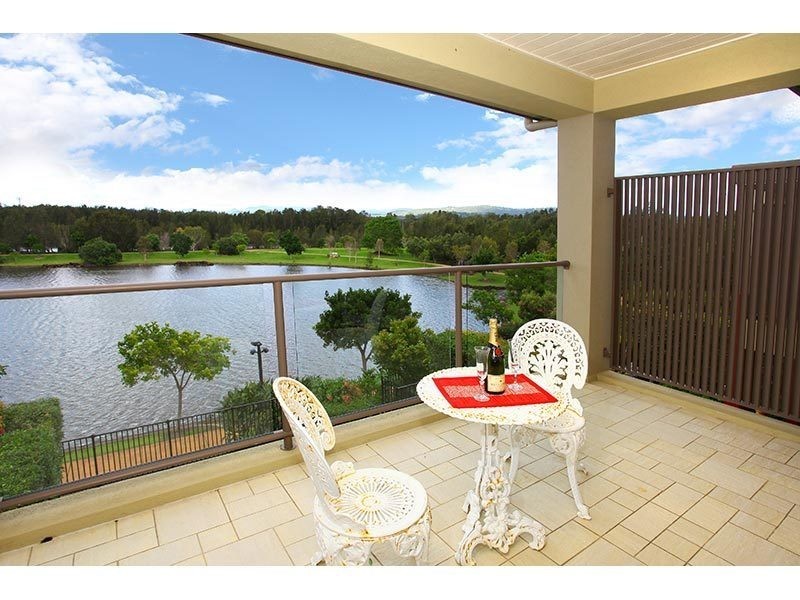 3067 Quay South Drive, Carrara QLD 4211