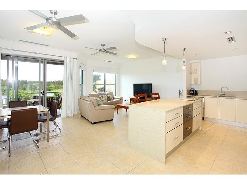 3067 Quay South Drive, Carrara QLD 4211